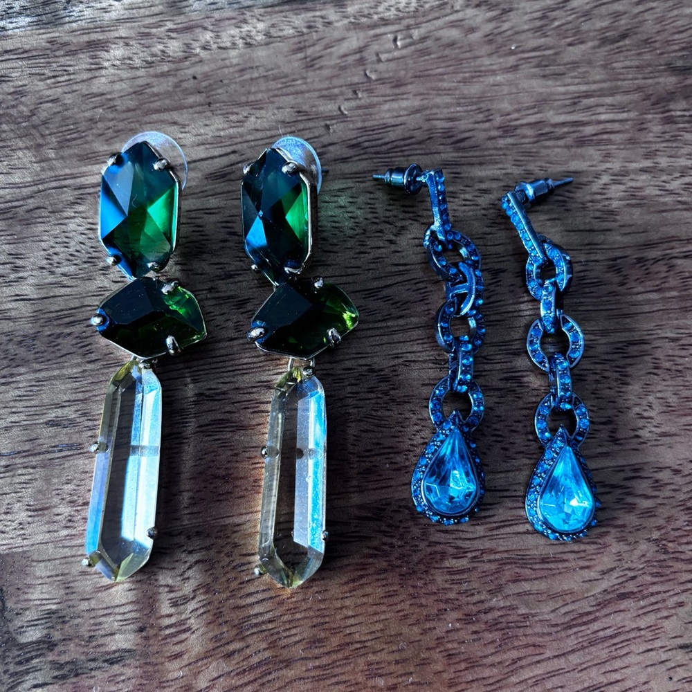 2 Pair of Elegant Drop Earrings - Picture 3 of 11